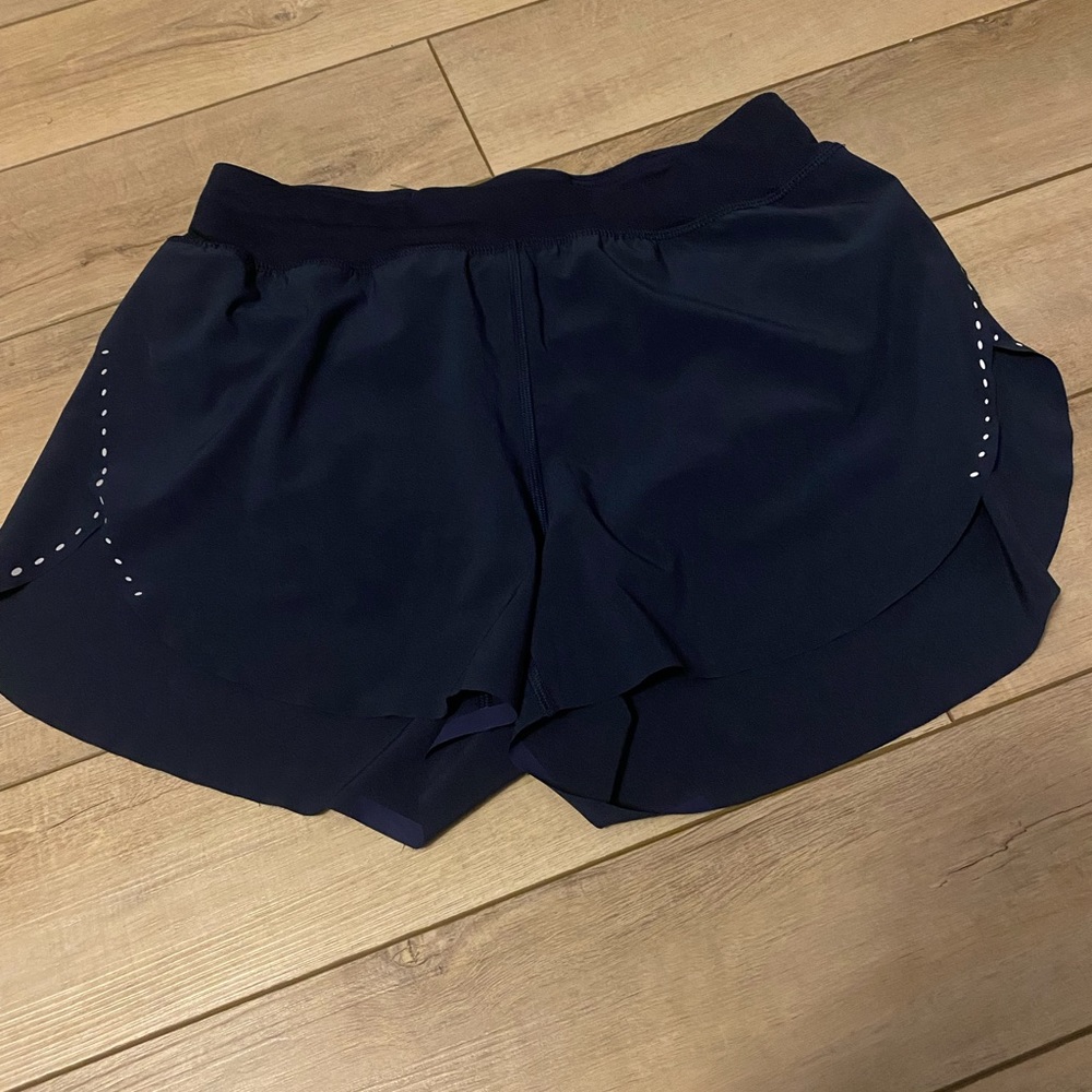 Lululemon Find Your Pace shorts size 6. Excellent condition.